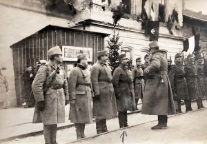 Ostfront 9. Dezember 1917 Kaiser Karl I. und Oberst Rudolf Christ (Pfeil)